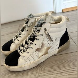 Vintage Havana Black and Gold Star Sneakers